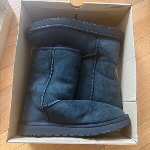 UGGS CLASSIC SHORT BOOT